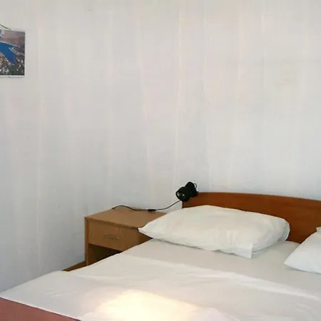 Apartments By The Sea Mudri Dolac, Hvar - 595 Vrbanj